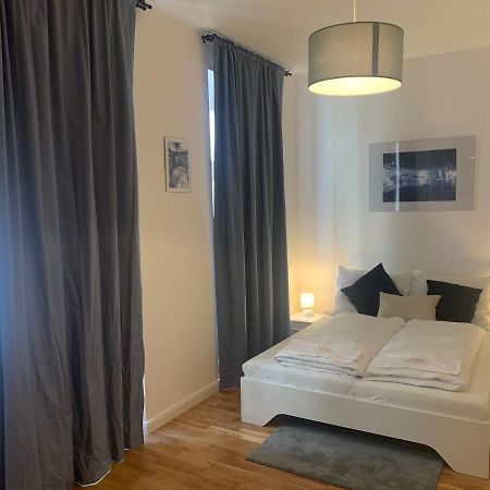 New Apartments Chain Florenc Praha Bagian luar foto