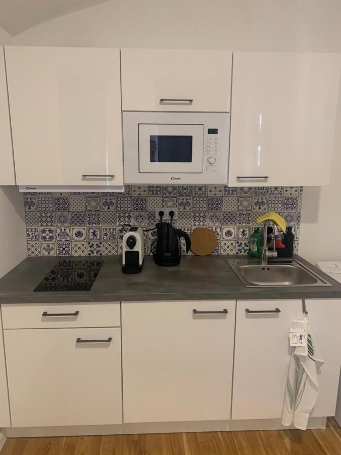 New Apartments Chain Florenc Praha Bagian luar foto