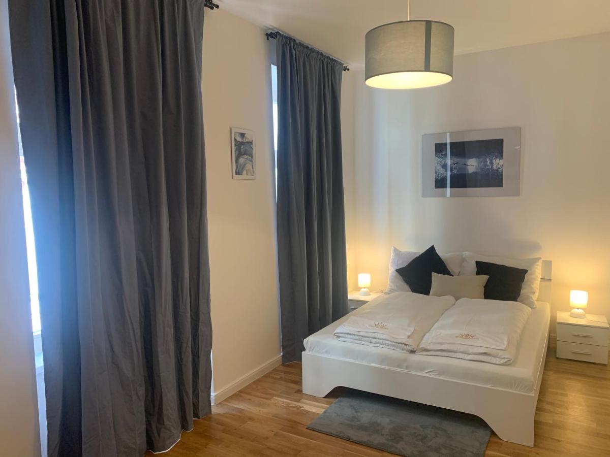 New Apartments Chain Florenc Praha Bagian luar foto